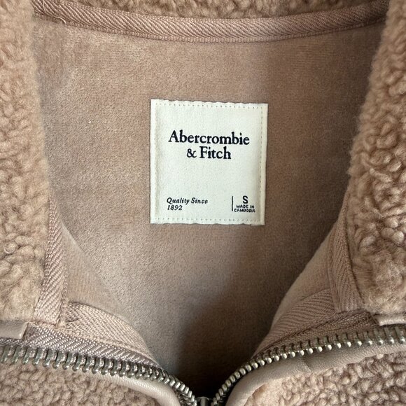 Abercrombie Women's Sherpa/Teddy Jacket - Picture 2 of 2
